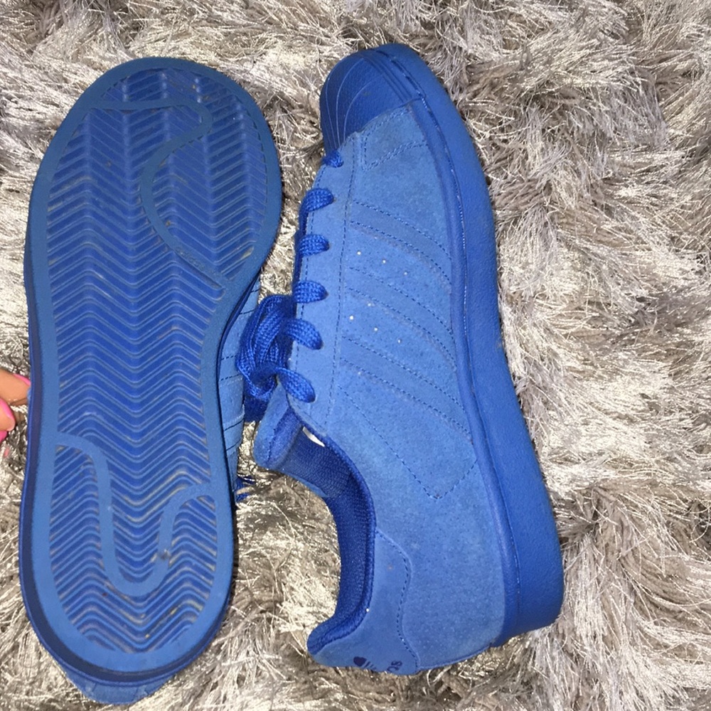 Adidas - Picture 2 of 4